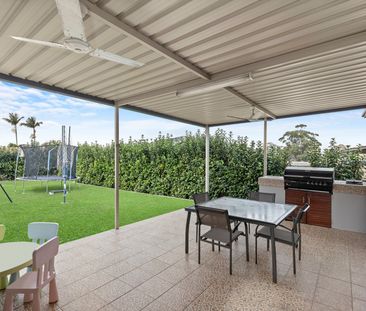 Air-Conditioned Renovated Three-Bedroom Family Home with Electric C... - Photo 3