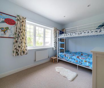 5 bedroom detached house to rent - Photo 4