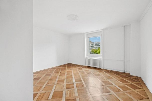 Stilvolle Altbauwohnung im Herzen der Stadt - Photo 1