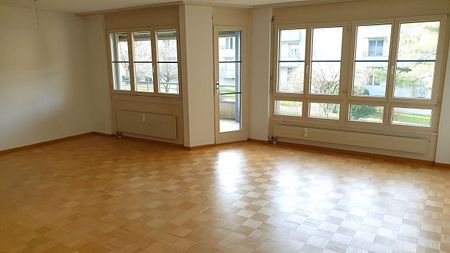 Schöne 3.5 Zimmerwohnung mit grossem Balkon - Foto 5