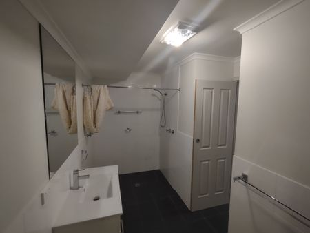 Morphett Vale - Photo 5