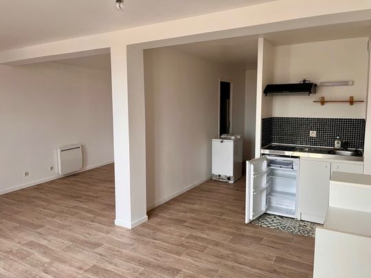 Location Appartement 1 pièce 41m² ANGOULEME 16000 - Photo 1