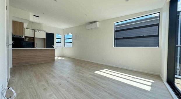 Nearly new Townhouse - Photo 1