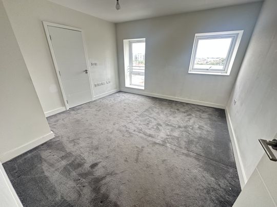 Dover Court, Greater London, UB2 - Photo 1