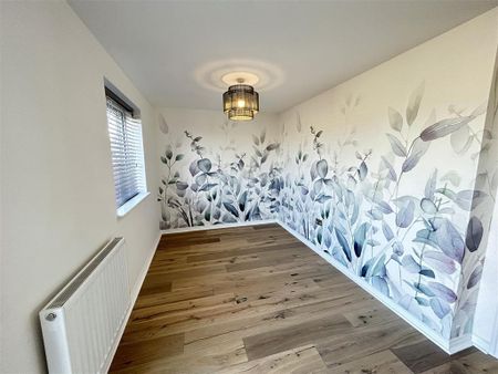 4 bedroom detached house to rent - Photo 3