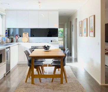 Coastal Comfort – 6-Month Stay Just Steps from Rosebud Beach - Photo 6