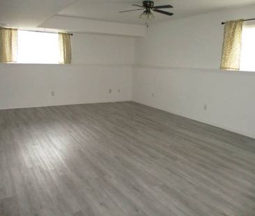 Incredibly Spacious, Beautiful And Bright Includes Utilities! - Photo 2