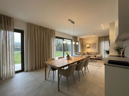 Ruim appartement met tuin en één slaapkamer - Photo 2