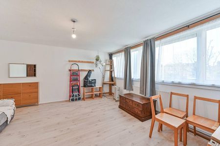 3 bedroom maisonette to rent - Photo 3