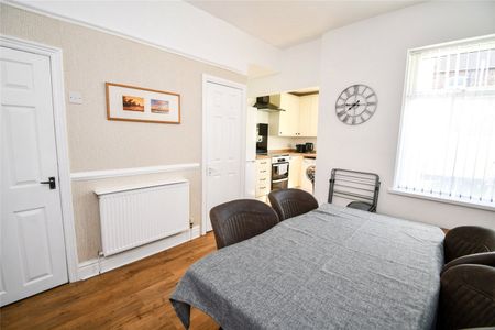 Caldy Road, CH45 4LX, Wallasey - Photo 4