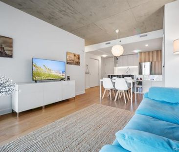 Condo moderne de 2 chambres et de 2 salles de bains situé au Dix30 - Photo 6