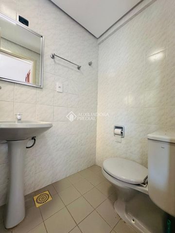 Apartamento com 2 quartos e 85m² para alugar em Centro, Novo Hamburgo. - Foto 5