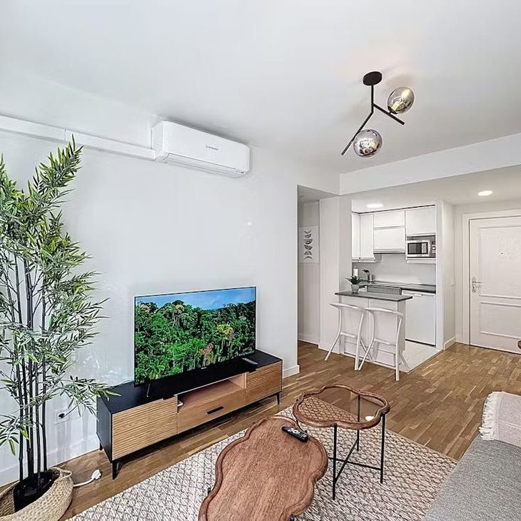 Calle de Hernani, Madrid, Community of Madrid 28020 - Foto 1