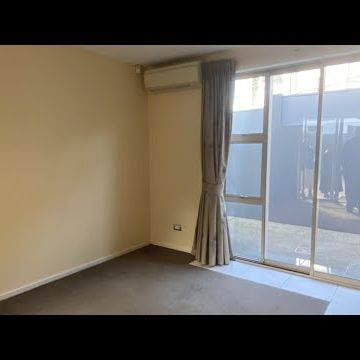 Downtown hideaway - Photo 1