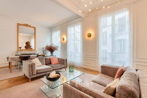Location appartement, Paris 7ème (75007), 3 pièces, 81.33 m², ref 86399702 - Photo 1