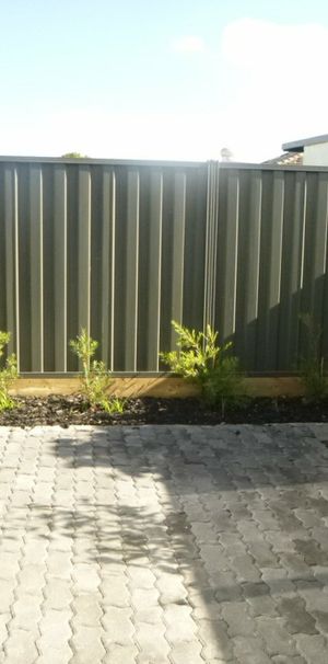 NEAR NEW 3 BEDROOM TOWNHOUSE IN HEART OF SPRINGVALE - Photo 1