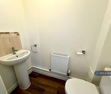 2 bedroom terraced house to rent - Photo 5