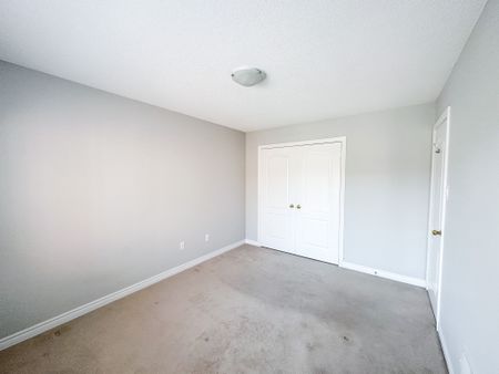 For Lease - 21 Fitzroy Avenue, Markham, Ontario - Photo 5