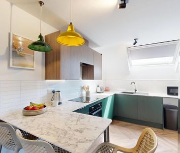 3 bedroom flat to rent - Photo 6