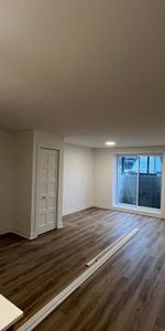 Très spacieux, moderne, nouveau 6 à louer - Photo 4