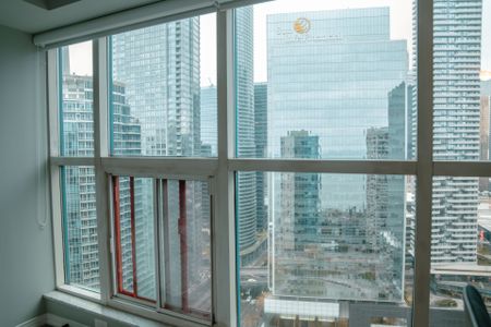 For Lease - 77 Harbour Square Unit# 3602, Toronto, Ontario - Photo 2
