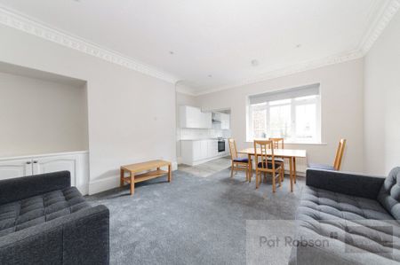 North Terrace - Flat 2, Newcastle Upon Tyne - Photo 3