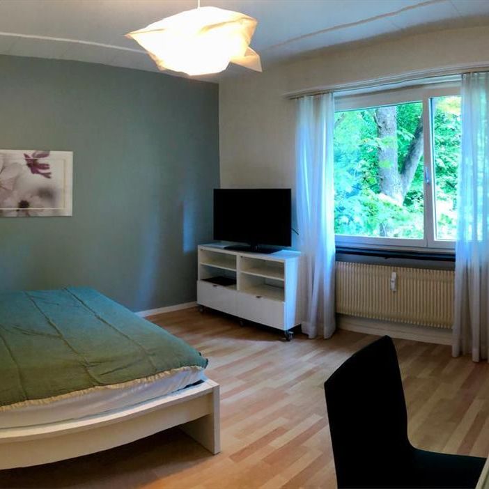 Modern möbliertes Apartmenthaus zwischen Wettsteinplatz und Roche - Foto 1