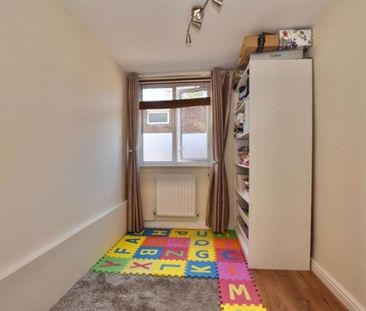 4 bedroom flat to rent - Photo 3