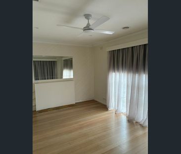 Coastal Charm & Comfort - Photo 2