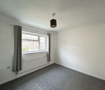 4 bedroom detached bungalow to rent - Photo 4