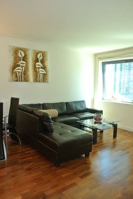 1 Bed Flat, Discovery Dock Apartments East, E14 - Photo 1