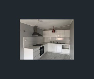 CLOSE TO SHOP - Photo 6