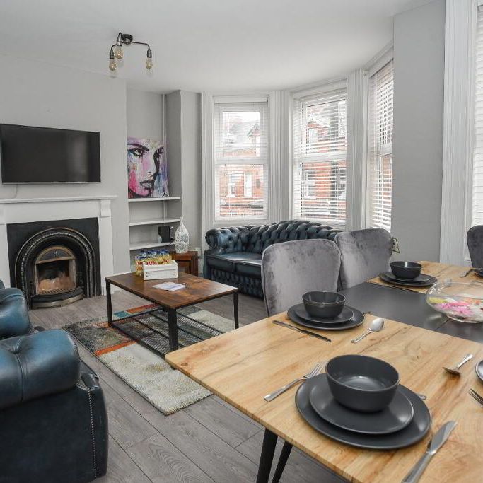 Unit 2, 17 Wellington Park Avenue, Belfast, BT9 6DT - Photo 1