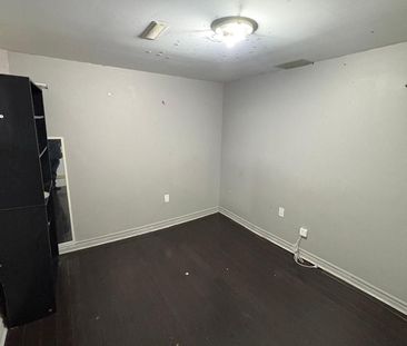 For Lease - BSMT - 5292 Longhouse Crescent, Mississauga, Ontario - Photo 3