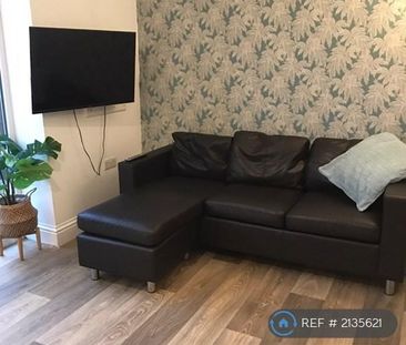 1 bedroom in a house share to rent - Photo 3