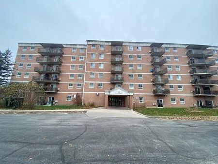 745 Davis Drive - Unit 612, 2 bed, 1 bath - Photo 3