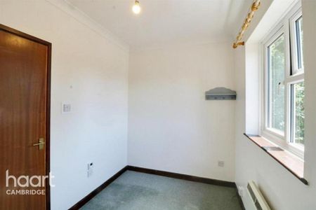 2 bedroom end of terrace house to rent - Photo 3