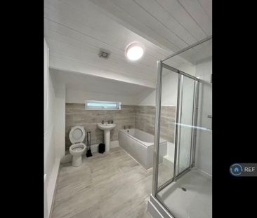 1 bedroom in a house share to rent - Photo 6