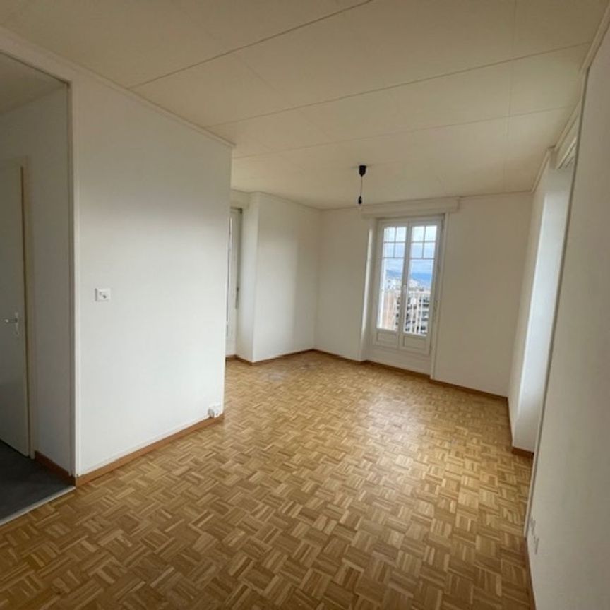 Studio on the 4th floor, ideally located - Photo 1