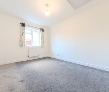 1 bedroom semi-detached bungalow to rent - Photo 4