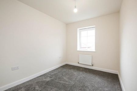 3 bedroom semi-detached house to rent - Photo 3