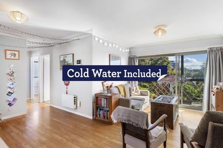 Beautiful Morningside Apartment-Light-Filled Top-Floor One Bedroom Apartment in Prime Location - Photo 5