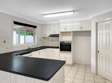 Great Family Home – Narranga Gardens Estate - Photo 2