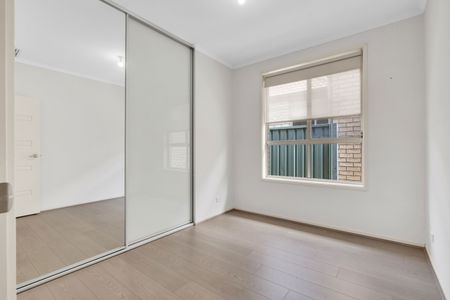 45 Hindmarsh Cct, Mawson Lakes SA 5095 - House For Rent | Domain - Photo 5