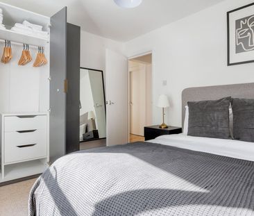 Fountain Court, Lafone St - Photo 5