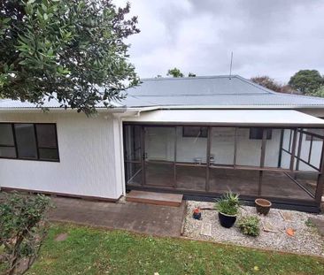 3 BEDROOM - HARBOUR RD - OHOPE - WHAKATANE - Photo 4