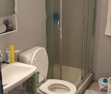 Affittiamo appartamento di 4,5 locali in zona strategica - Foto 2