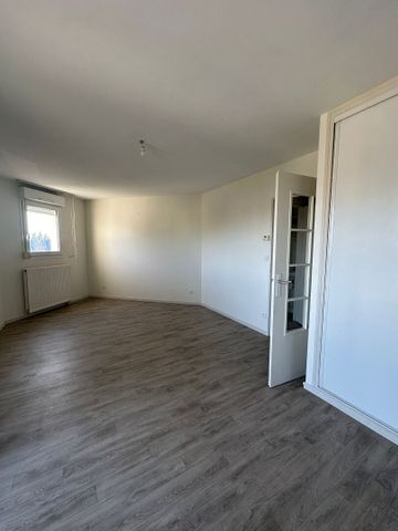 Location Appartement 2 pièces 50m² - Photo 2