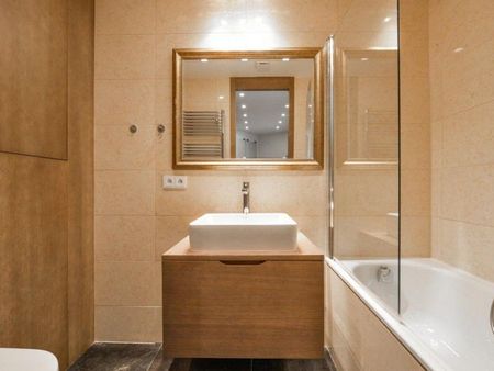 Pronájem bytu 3+kk 93 m2 - Fotografie 4