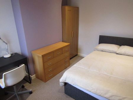 3 bedroom terraced house to rent - Photo 3